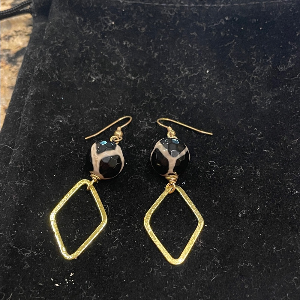 Elegant Gold and Black Earrings